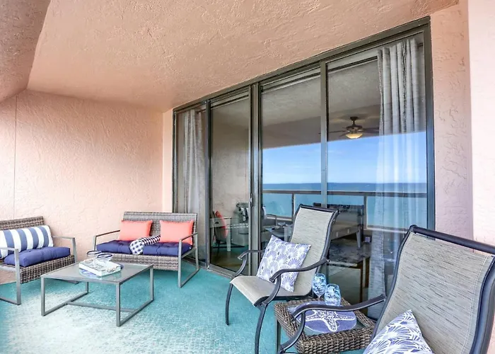12b Crescent Club Holiday home *